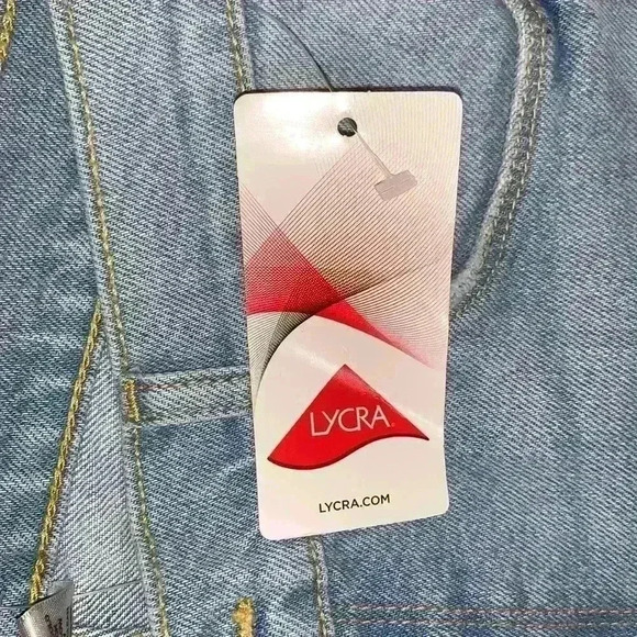 Fashion Nova Light Blue Wash Can’t You Relax Straight Leg Denim Jeans Size 3 - Picture 10 of 17